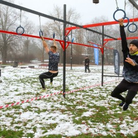powiększ zdjęcie: Zimowy tor przeszkód na finał akcji MOVEMBER