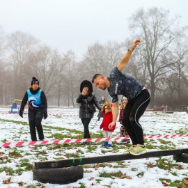 powiększ zdjęcie: Zimowy tor przeszkód na finał akcji MOVEMBER