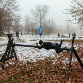 powiększ zdjęcie: Zimowy tor przeszkód na finał akcji MOVEMBER