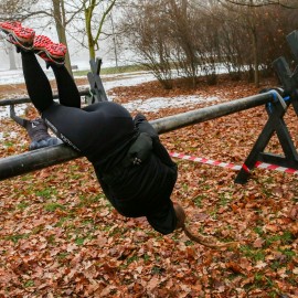 powiększ zdjęcie: Zimowy tor przeszkód na finał akcji MOVEMBER