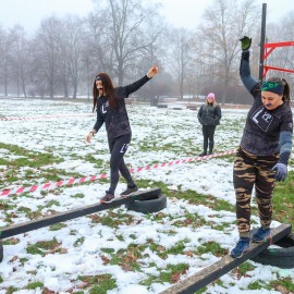 powiększ zdjęcie: Zimowy tor przeszkód na finał akcji MOVEMBER