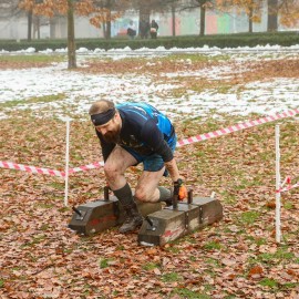 powiększ zdjęcie: Zimowy tor przeszkód na finał akcji MOVEMBER
