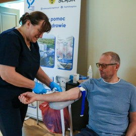 powiększ zdjęcie: Zimowy tor przeszkód na finał akcji MOVEMBER