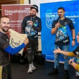 powiększ zdjęcie: Zimowy tor przeszkód na finał akcji MOVEMBER