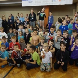 powiększ zdjęcie: Rodzinny Piknik Pływacki zgromadził ponad 250 uczestników