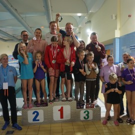 powiększ zdjęcie: Rodzinny Piknik Pływacki zgromadził ponad 250 uczestników