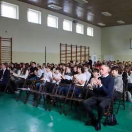 powiększ zdjęcie: Nowoczesne boisko przy ZSO nr 4 już gotowe