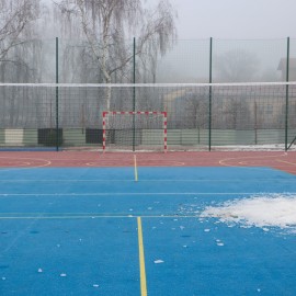 powiększ zdjęcie: Nowoczesne boisko przy ZSO nr 4 już gotowe