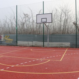 powiększ zdjęcie: Nowoczesne boisko przy ZSO nr 4 już gotowe