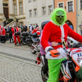 powiększ zdjęcie: Mikołajowie, motory i mnóstwo radości
