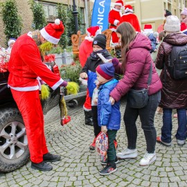 powiększ zdjęcie: Mikołajowie, motory i mnóstwo radości