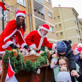 powiększ zdjęcie: Mikołajowie, motory i mnóstwo radości