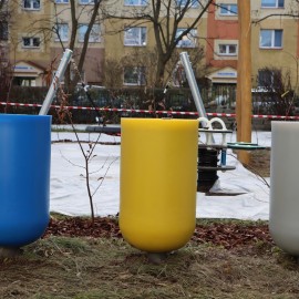 powiększ zdjęcie: Nowe place zabaw przy legnickich żłobkach na finiszu realizacji