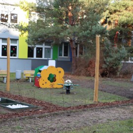 powiększ zdjęcie: Nowe place zabaw przy legnickich żłobkach na finiszu realizacji