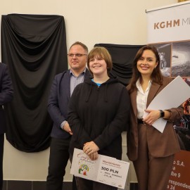 powiększ zdjęcie: „Empatia jest odważna” – w Muzeum Miedzi wręczono nagrody w konkursie dla młodzieży