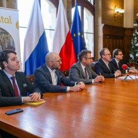 powiększ zdjęcie: W niecałe dwa lata powstanie w Legnicy centrum przesiadkowe