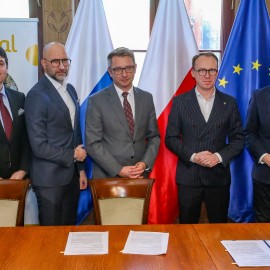 powiększ zdjęcie: W niecałe dwa lata powstanie w Legnicy centrum przesiadkowe