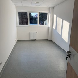 powiększ zdjęcie: Koniec remontu zaplecza i sanitariatów w hali przy Lotniczej