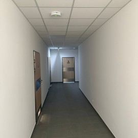 powiększ zdjęcie: Koniec remontu zaplecza i sanitariatów w hali przy Lotniczej