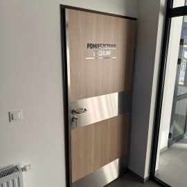 powiększ zdjęcie: Koniec remontu zaplecza i sanitariatów w hali przy Lotniczej