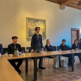 powiększ zdjęcie: Młodzieżowa Rada Miasta Legnicy z wizytą w Konsulacie Generalnym Niemiec we Wrocławiu