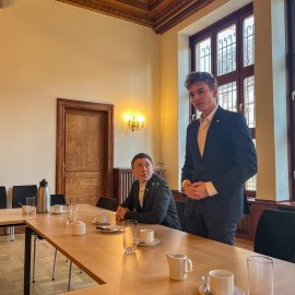 powiększ zdjęcie: Młodzieżowa Rada Miasta Legnicy z wizytą w Konsulacie Generalnym Niemiec we Wrocławiu