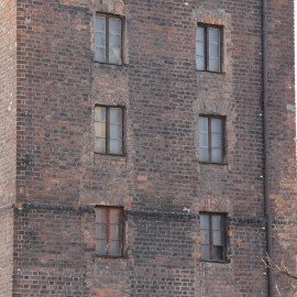 powiększ zdjęcie: Siedem firm z ofertami na rewitalizację zabytkowej Bramy Chojnowskiej