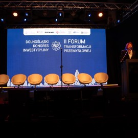 powiększ zdjęcie: Dolnośląski Kongres Inwestycyjny: debata o inwestycjach lokalnych z udziałem ...