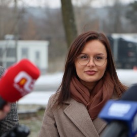 powiększ zdjęcie: Kolejne autobusy elektryczne dołączyły do floty MPK Legnica