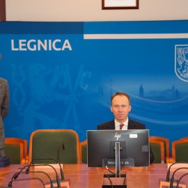 powiększ zdjęcie: Inauguracyjne posiedzenie Miejskiej Rady Seniorów w Legnicy V kadencji