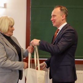 powiększ zdjęcie: Inauguracyjne posiedzenie Miejskiej Rady Seniorów w Legnicy V kadencji