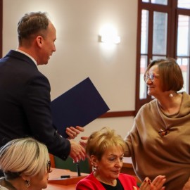 powiększ zdjęcie: Inauguracyjne posiedzenie Miejskiej Rady Seniorów w Legnicy V kadencji