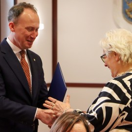 powiększ zdjęcie: Inauguracyjne posiedzenie Miejskiej Rady Seniorów w Legnicy V kadencji