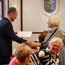 powiększ zdjęcie: Inauguracyjne posiedzenie Miejskiej Rady Seniorów w Legnicy V kadencji