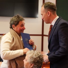 powiększ zdjęcie: Inauguracyjne posiedzenie Miejskiej Rady Seniorów w Legnicy V kadencji