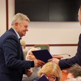 powiększ zdjęcie: Inauguracyjne posiedzenie Miejskiej Rady Seniorów w Legnicy V kadencji