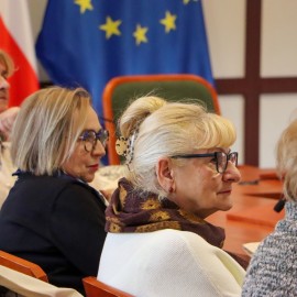 powiększ zdjęcie: Inauguracyjne posiedzenie Miejskiej Rady Seniorów w Legnicy V kadencji