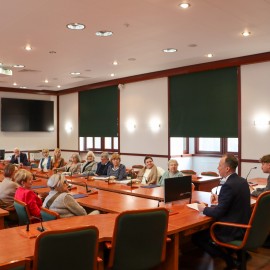 powiększ zdjęcie: Inauguracyjne posiedzenie Miejskiej Rady Seniorów w Legnicy V kadencji