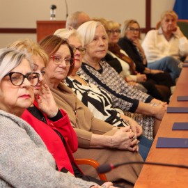 powiększ zdjęcie: Inauguracyjne posiedzenie Miejskiej Rady Seniorów w Legnicy V kadencji
