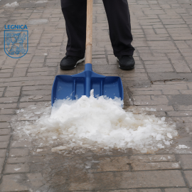 Uwaga na gołoledź. Właściciele nieruchomości zobowiązani do usuwania lodu