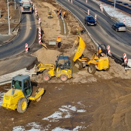 powiększ zdjęcie: Trwają prace przy budowie ronda turbinowego na ul. Jaworzyńskiej