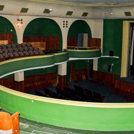 powiększ zdjęcie: Prezydent Maciej Kupaj pozyskał środki na remont Kina Ognisko