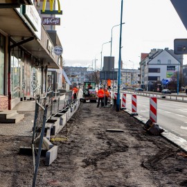 powiększ zdjęcie: Trwają prace przy budowie ścieżki rowerowej z osiedla Kopernika do centrum