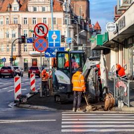 powiększ zdjęcie: Trwają prace przy budowie ścieżki rowerowej z osiedla Kopernika do centrum