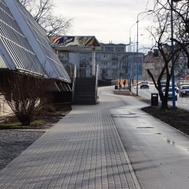 powiększ zdjęcie: Trwają prace przy budowie ścieżki rowerowej z osiedla Kopernika do centrum