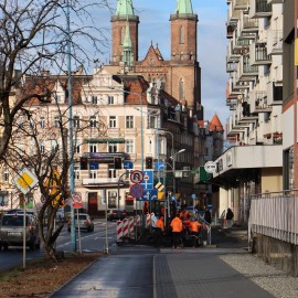 powiększ zdjęcie: Trwają prace przy budowie ścieżki rowerowej z osiedla Kopernika do centrum