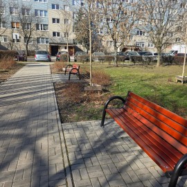 powiększ zdjęcie: Trwają wiosenne porządki na terenach zielonych i rekreacyjnych w Legnicy