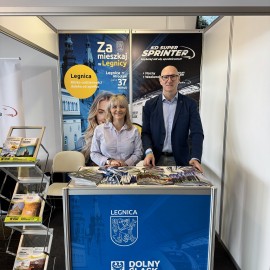 powiększ zdjęcie: Legnica promowała ofertę mieszkaniową na targach we Wrocławiu