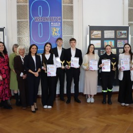 powiększ zdjęcie: Karolina Barszczuk laureatką miejskiej edycji konkursu „Ośmiu Wspaniałych”