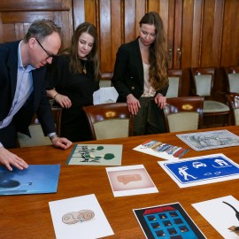 powiększ zdjęcie: Nagroda Prezydenta Legnicy na Satyrykonie 2026 dla Brady’ego Izquierdo Rodrigueza